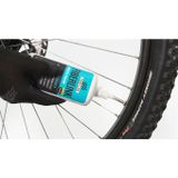 FINISH LINE FiberLink Tubeless Sealant: Pre Latex 8oz/240ml - dávkovač